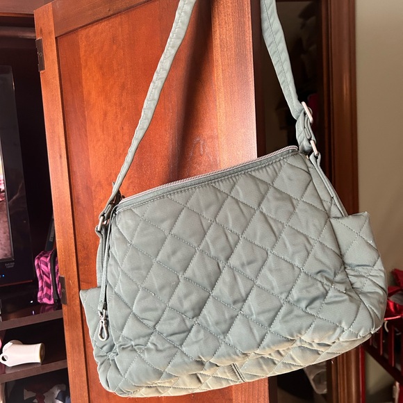 Quilted shoulder bag. - Picture 3 of 3